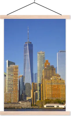 Produktbild von MuchoWow® Textilposter Das eine World Trade Center vor einem blauen Himmel 60x90 cm mit holzfarbenen Rahmen - Textil