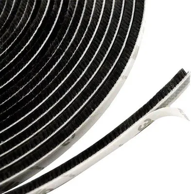 Produktbild von Famanu Borstenabdichtung selbstklebend - Tür- und Fensterdichtung - Insektenschutz - 9 mm (B) x 5 mm (D) x 10 m (L)