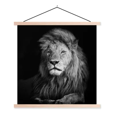 Produktbild von MuchoWow® Textilposter Wildlife - Löwe - Schwarz - Weiß 40x40 cm mit holzfarbenen Rahmen - Posterleiste