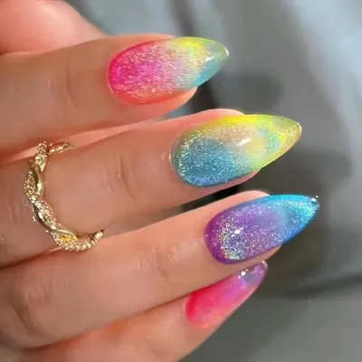 Produktbild von Künstliche Nägel French Press on Nails Mandel 24 Stück Regenbogen Katzenauge