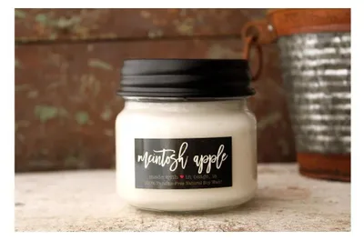 Immagine prodotto di CANDELA MILKHOUSE Candela profumata alla mela McIntosh Farmhouse Jar (198 g)