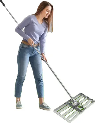 Zdjęcie produktu dla Grabie do trawników, stal nierdzewna, regulowana wysokość uchwytu 50-180 cm, wymiary całkowite 75x25x200 cm, waga brutto 4,8 kg, kąt obrotu 180°