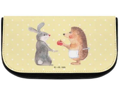 Produktbild von Mr. & Mrs. Panda Kulturtasche Hase Igel - Gelb Pastell - Geschenk, Kulturbeutel, Trennungsschmerz, Herzschmerz, Lustige Sprüche, Kosmetiktasche, Kosmetikbeutel, Organizer