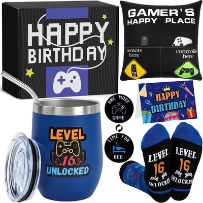 Produktbild von Gamer Geschenkset 16. Geburtstag Junge, 5-teilig, Kissenbezug, Edelstahlbecher, Socken, Geburtstagskarte, Geschenkbox