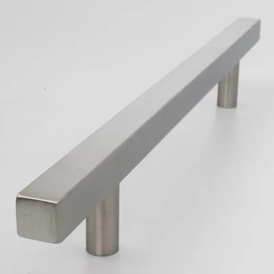Produktbild von [Handgriffshop] Teun Möbelgriff Schwarz 128 mm Küchengriff Schrankgriff Schubladengriff Möbelbeschlag Lochabstand 128mm Griff Schwarz-Matt