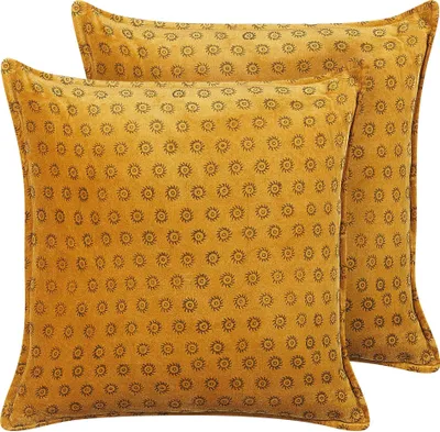 Zdjęcie produktu dla BELIANI Zestaw 2 poduszek żółte welurowe 45 x 45 cm wykonane drukiem blokowym wzór geometryczny dodatek boho