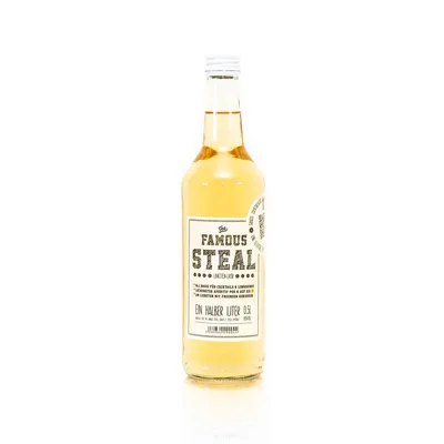 Obrázek produktu pro The Famous Steal likér s vodkou cassis a ovocnou limetkou 500ml