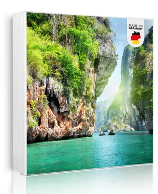 Zdjęcie produktu dla banjado metalowa szafka na klucze, duża 30x30 cm z 32 haczykami, może służyć jako tablica magnetyczna, biały korpus, zawias po lewej stronie, Versteckte Bucht [SKGW2 12266]