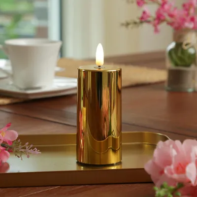 Produktbild von LED Kerze - Kunststoff - 3D Flamme - Timer - H: 12,5cm - D: 5cm - gold glänzend