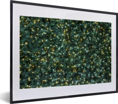 Produktbild von MuchoWow® MuchoWow® Gerahmtes Poster Weihnachtsbaum - Weihnachtsbeleuchtung 40x30 cm - Poster mit zchwarzem Bilderrahmen - Bilderrahmen - Poster im Rahmen