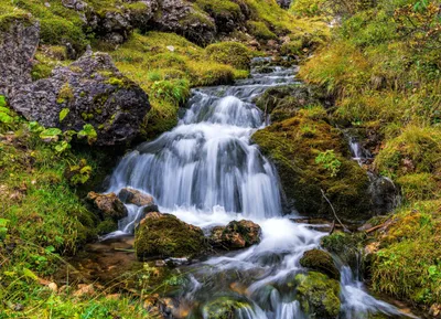 Produktbild von Fototapete Vlies 22704 Mountain Stream in Dolomites 10-tlg. 500 x 280 cm