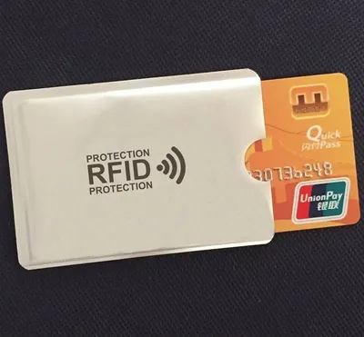 Obrázok produktu pre Ochranný obal na kartu RFID - Strieborná KP6633
