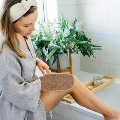 Produktbild von 2 Peelinghandschuhe aus natürlicher Luffa, wiederverwendbare Massage- und Duschhandschuhe für Körperpeeling und Hautreinigung zu Hause