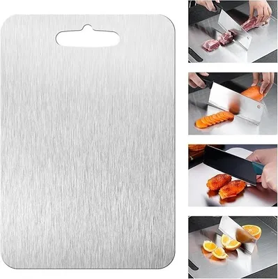 Immagine prodotto di Tagliere in titanio – Doppio lato, dimensioni 30 x 25 cm, adatto per verdure e carne