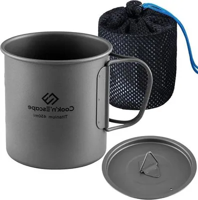 Produktbild von Famanu Campingbecher mit Deckel und zusammenklappbarem Griff - 450 ml, leicht und tragbar für Picknick und Wanderungen