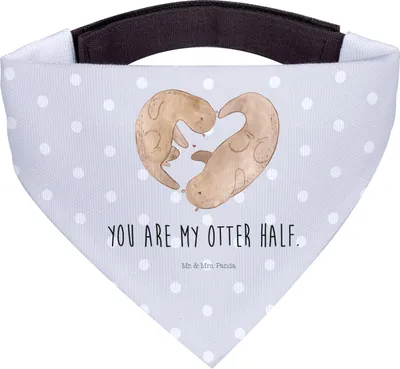 Produktbild von Mr. & Mrs. Panda Bandana Otter Herz - Grau Pastell - Geschenk, Liebe, Hundehalstuch, Seeotter, Hunde Hals Tuch, für, Dreieckstuch, Halstuch