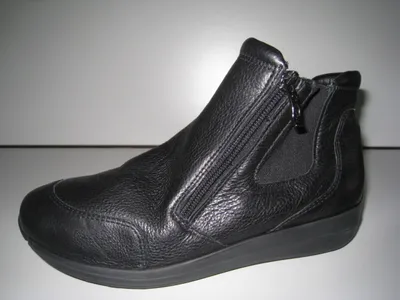 Image de Ara Largeur H Bottes courtes Noir