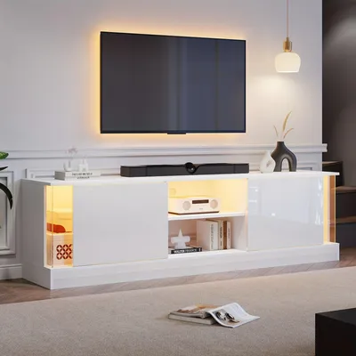 Obrázek produktu pro Lesklý bílý televizní stolek z kovu, vhodný pro televizory do 70 palců – volně stojící, s policemi a minimalistickým designem