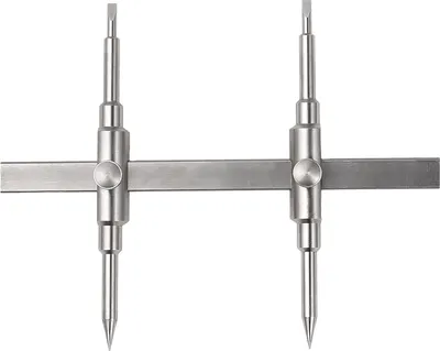 Obrázek produktu pro Nástroj pro opravu, nástroj pro kameru, odnímatelný nástroj pro kalibraci objektivů (princip "tic-tac-toe"), sada pro opravu objektivů s dvojitou hlavicí, obsahující 4 šrouby a 1 klíč (šestihran) pro objektivy o velikosti 10x135 mm