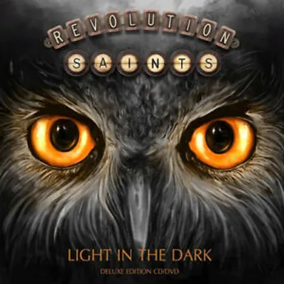 Produktbild von Light In The Dark (Deluxe Ed.)