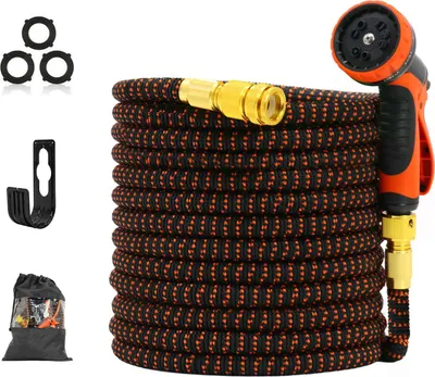 Produktbild von FlinQ Flexibler Gartenschlauch 15 m – Ausziehbar, knickfrei – inkl. Sprühkopf & Tasche – Schwarz/Orange