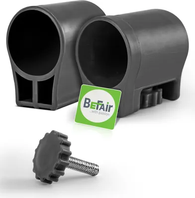 Two dark gray plastic pipe connectors and a threaded knob with a star-shaped head are displayed on a white background, with a green and white logo card placed between the connectors.