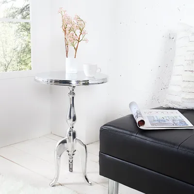 Produktbild von cagü: Design Barock Beistelltisch [LAVAL] Rund Silber aus Aluminium 55cm Höhe
