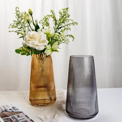 Zdjęcie produktu dla Szklane wazony dekoracyjne – nowoczesne wazony z rowkami – wazony stołowe i do salonu – ok. 20 cm