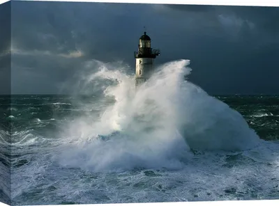 Image de Photographie Phare dans la tempête - Impression d'art sur toile - Jean Guichard, Phare d'Ar-Men - 70x50 cm