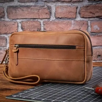 Produktbild von Belveder Leder-Bauchtasche, Gürteltasche für Dokumente und den Alltag, große Tasche aus unbehandeltem Glattleder, klassisch-elegant, hellbraun, Modell WX19