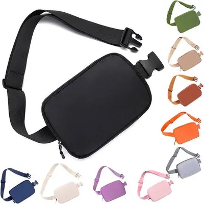 Immagine prodotto di Borsa a tracolla da donna (nera)