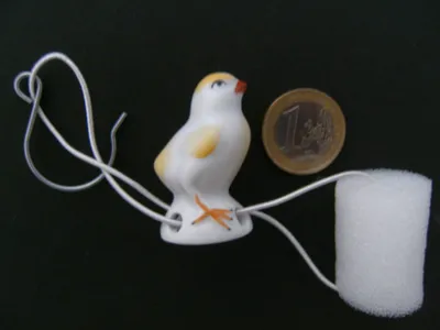 Produktbild von Porzellan Tropfenfänger Küken, handbemalt, für Kaffee- oder Teekannen, Figur Tier, Kücken
