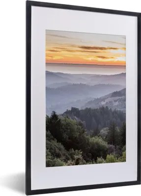 Produktbild von MuchoWow® Gerahmtes Poster Berge - Sonne - Wald - Landschaft 40x60 cm - Poster mit Schwarzem Bilderrahmen Wandposter Rahmen Foto Bilder - Poster in Rahmen
