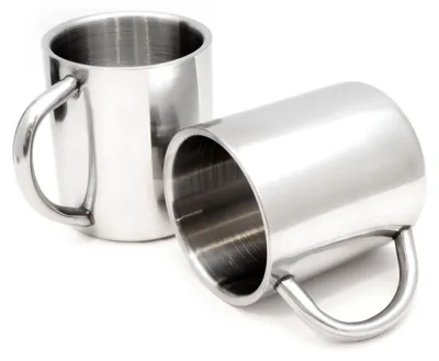 Zdjęcie produktu dla Zestaw termicznych kubków, 2 sztuki, pojemność 220 ml, izolowane podwójnymi ściankami, wykonane ze stali nierdzewnej, do ciepłych napojów