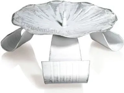Produktbild von Kerzenhalter Dreifuß Eisen weiß/silber gelackt mit Dorn Ø 11 cm ideal für Taufkerzen, Kommunionkerzen, Hochzeitskerzen