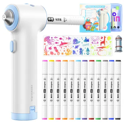 Produktbild von Elektrisches Airbrush Marker Set für Kinder – Batteriebetriebenes Kunst-Malset mit 12 doppelspitzigen Filzstiften, 3 Schablonen und 1 Aufbewahrungstas