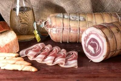 Immagine prodotto di Pancetta arrotolata circa 2 kg. - Bazza
