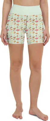 Produktbild von Mr. & Mrs. Panda Yoga Shorts Herbst Pilze Größe XS - Grün - Geschenk, Sportbekleidung, Sportshorts Damen, Sporthose, Yogabekleidung, Wald, Schmetterlings Muster, Pilz