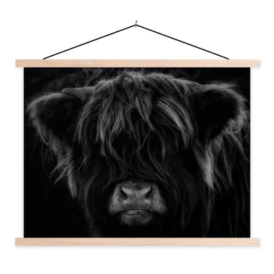 Produktbild von MuchoWow® Textilposter Schottischer Highlander - Kuh - Schwarz - Weiß - Porträt 60x45 cm mit holzfarbenen Rahmen - Bild