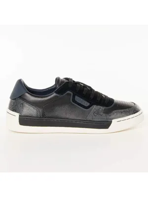 Produktbild von Essentials Guess