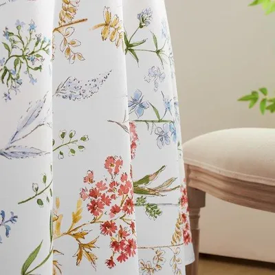 Produktbild von Unyqoos® Frühlings-Tischdecke mit Blumenmuster, wasserabweisend, abwaschbar, knitterfrei & farbecht – für Innen & Außen, Grün/Rosa/Blau/Gelb