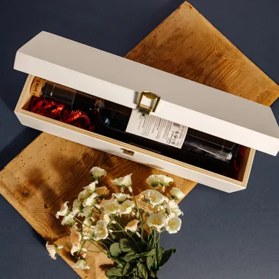 Immagine prodotto di Creative Deco Scatola per Vino in Legno Bianca 35.1x11x9.8 cm | Porta Bottiglie di Vino, Regalo 1 Bottiglia da 0,7l | Vintage con Coperchio, Serratura