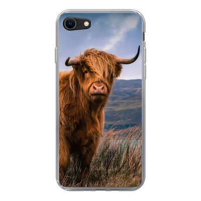 Produktbild von MuchoWow® Handyhülle Schutzhülle Hülle für iPhone SE 2022 Schottischer Highlander - Berg - Wasser - Natur - Kuh Silikon Softcase Handy Hülle - Schutzhülle