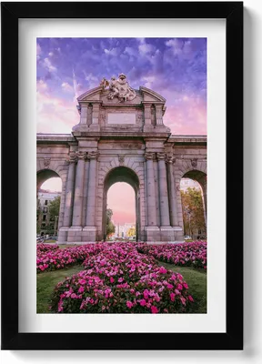 Produktbild von Tür von Alcala Madrid Spanien– Wandbild mit Rahmen – Gerahmtes Bild  – Wanddekoration – 20x30 cm – Schwarz