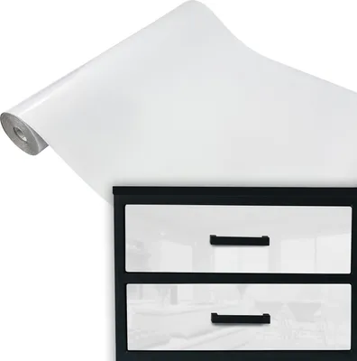 Produktbild von Klebefolie Möbel 67x100 cm - Weiß Glänzend - Selbstklebende Möbelfolie in modernen Unifarben - Folie für Möbel zur einfachen Renovierung von Türen, Tischen und Regalen - Klebefolie dekorativ und abwaschbar