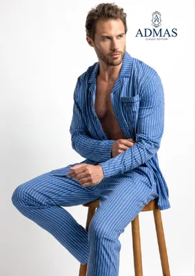Produktbild von Klassischer gestreifter langer Pyjama für Herren (Blau)