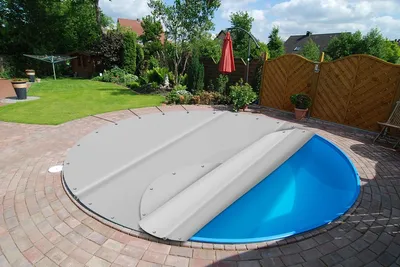 Produktbild von SafeDeluxe® Runde Poolplane Stangenabdeckung ohne Stangen (Durchmesser der Plane = 500cm, Lichtgrau RAL7035) Rollabdeckung Poolabdeckung Abdeckung aus LKW Plane