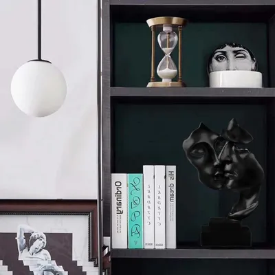 Immagine prodotto di Scultura moderna in legno e resina, ideale per il soggiorno