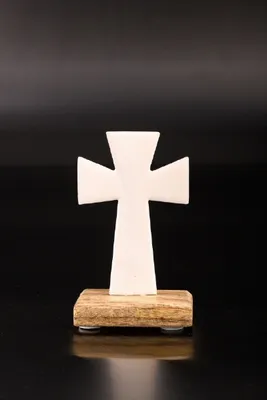 Produktbild von Stehkreuz aus Metall mit Holzbasis, Höhe 10 cm