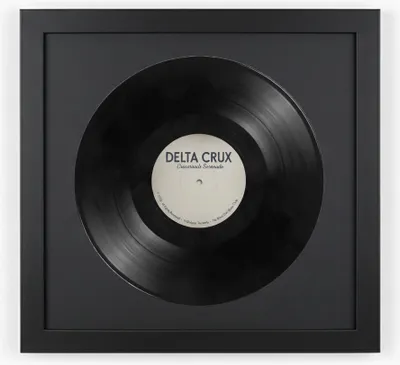 Produktbild von K-Möbel Schallplatten Rahmen Schwarz 40x40cm 2er Set mit schwarzem Passepartout -  Germany - Vinylrahmen aus Echtholz für die Vinyl